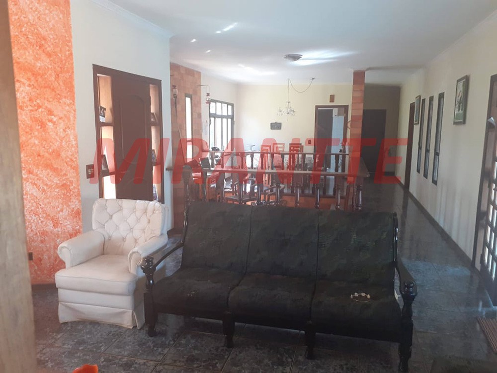 Casa terrea de 680m² com 4 quartos em CENTRO