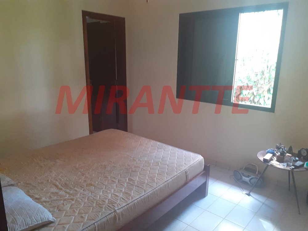 Casa terrea de 680m² com 4 quartos em CENTRO