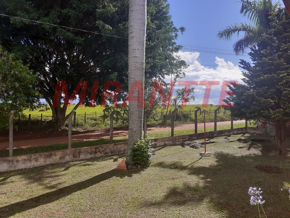 Casa terrea de 680m² com 4 quartos em CENTRO