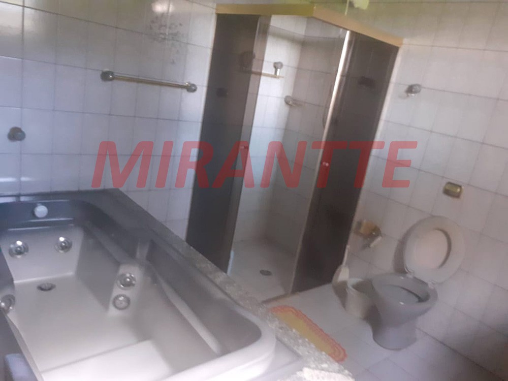 Casa terrea de 680m² com 4 quartos em CENTRO