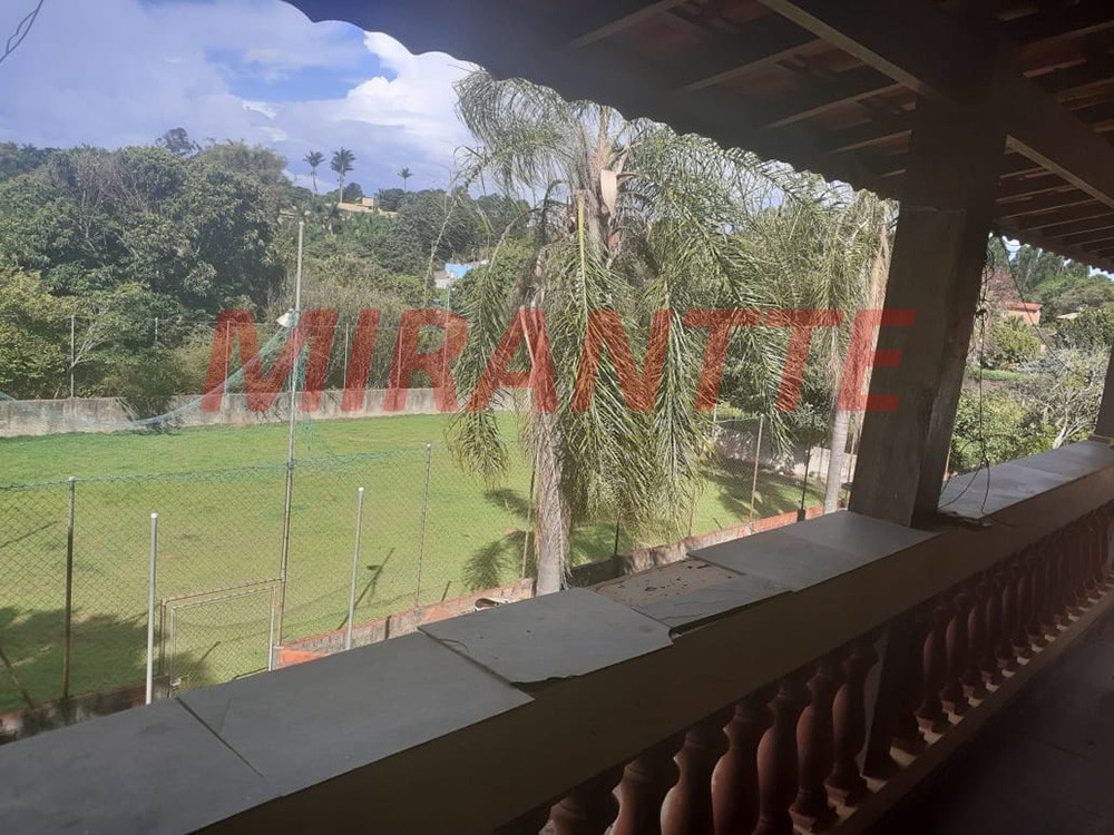 Casa terrea de 680m² com 4 quartos em CENTRO