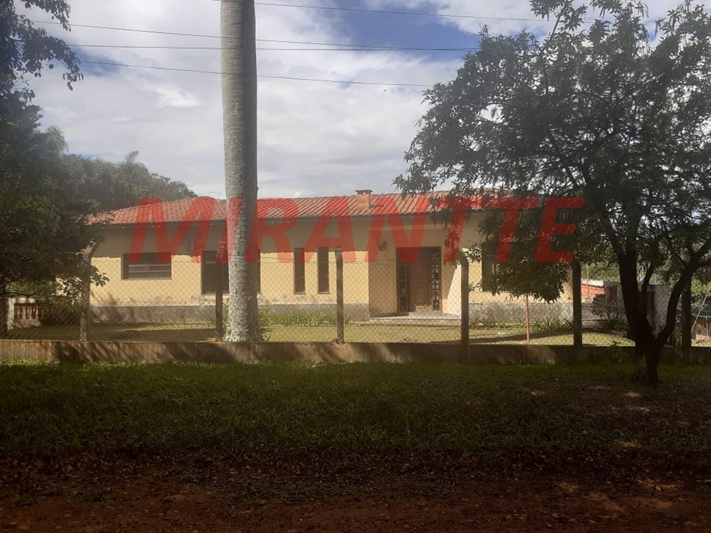 Casa terrea de 680m² com 4 quartos em CENTRO