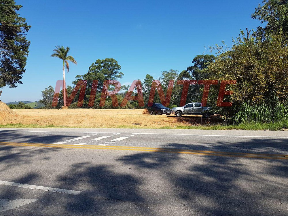 Terreno de 18000m² em CENTRO