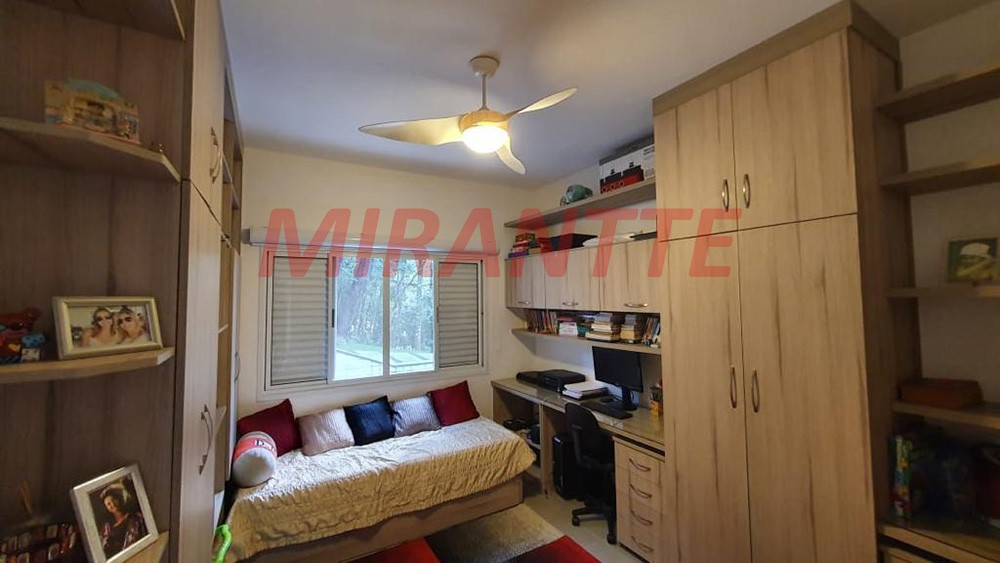Sobrado de 319m² com 3 quartos em Serra Da Cantareira