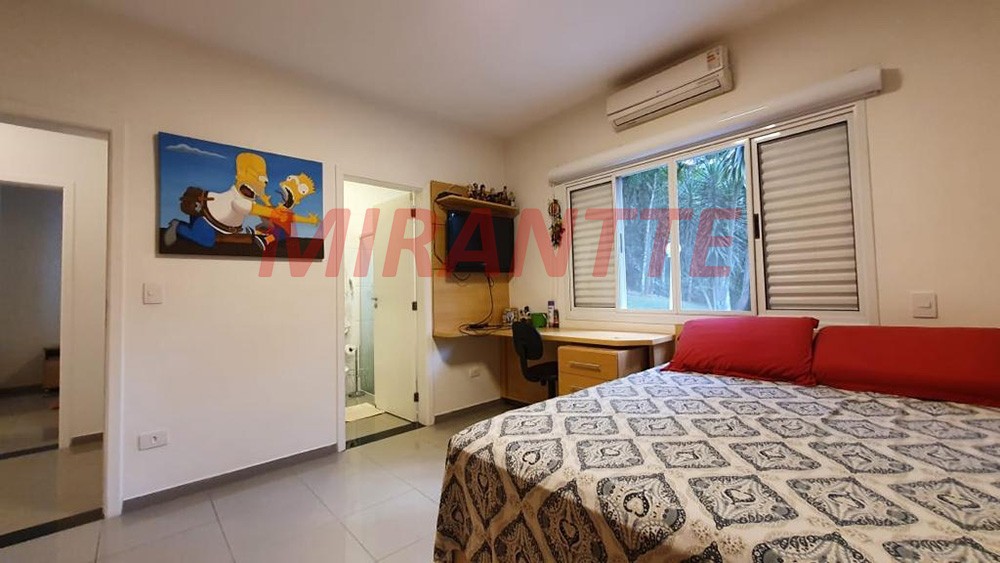Sobrado de 319m² com 3 quartos em Serra Da Cantareira
