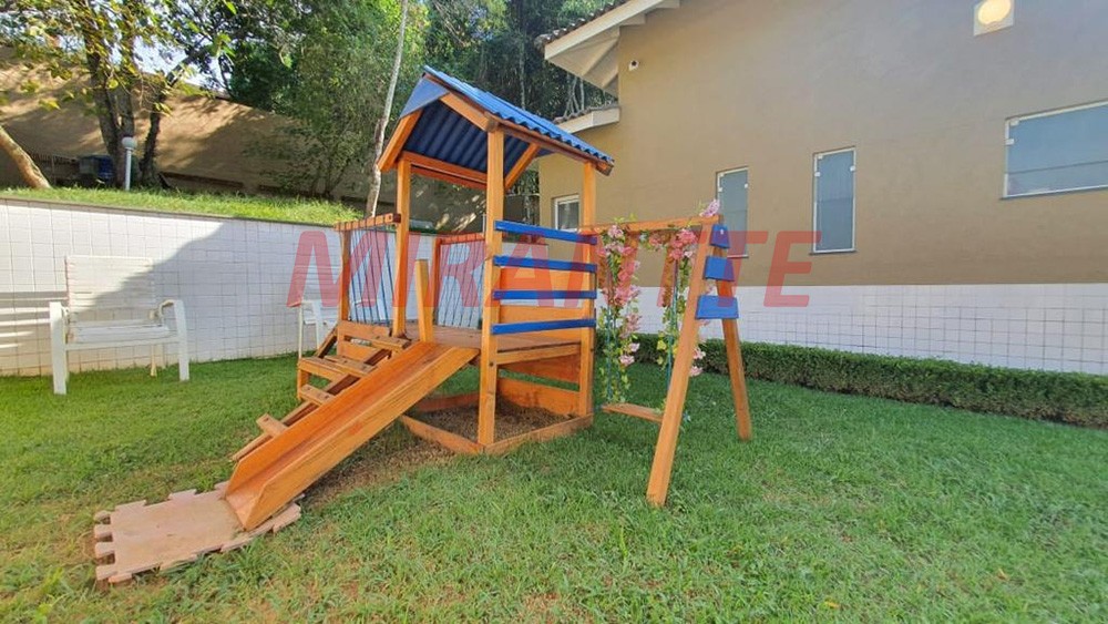 Sobrado de 319m² com 3 quartos em Serra Da Cantareira