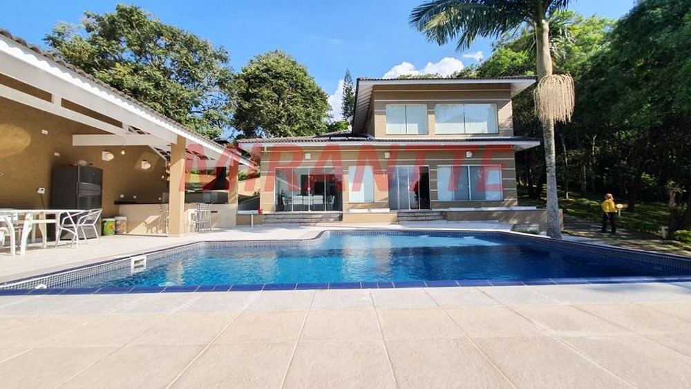 Sobrado de 319m² com 3 quartos em Serra Da Cantareira
