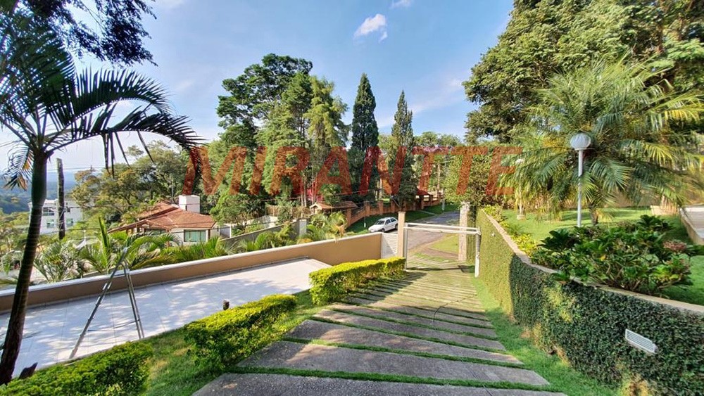 Sobrado de 319m² com 3 quartos em Serra Da Cantareira