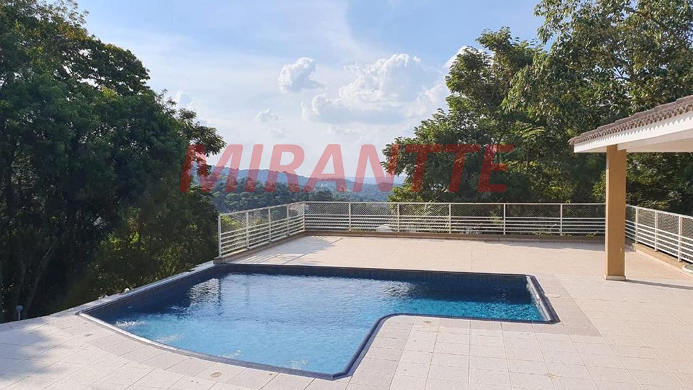 Sobrado de 319m² com 3 quartos em Serra Da Cantareira