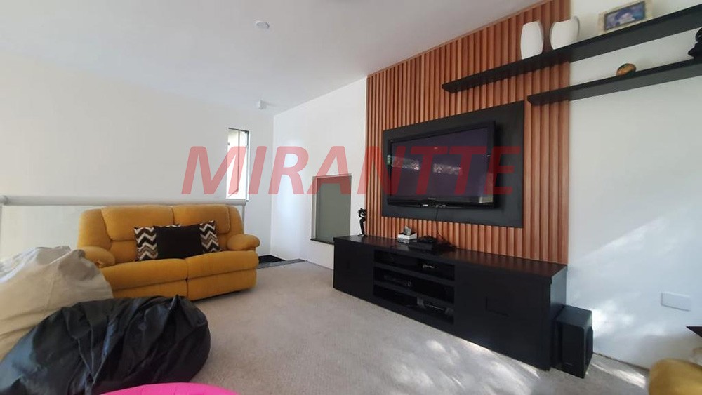Sobrado de 319m² com 3 quartos em Serra Da Cantareira