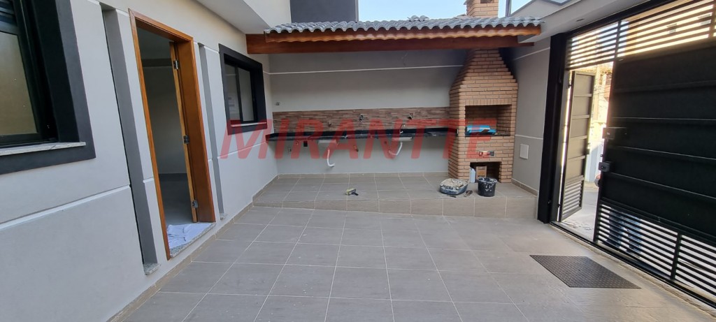 Sobrado de 117m² com 3 quartos em Santa Teresinha