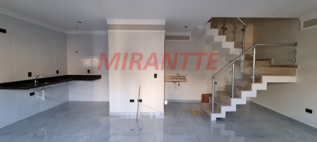 Sobrado de 117m² com 3 quartos em Santa Teresinha