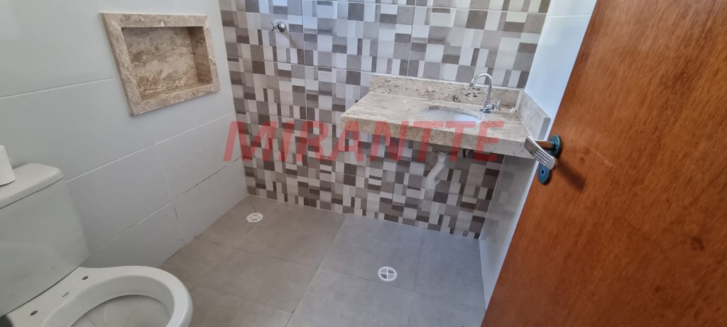 Sobrado de 117m² com 3 quartos em Santa Teresinha