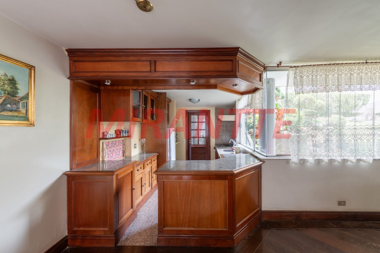 Sobrado de 367m² com 7 quartos em Santana