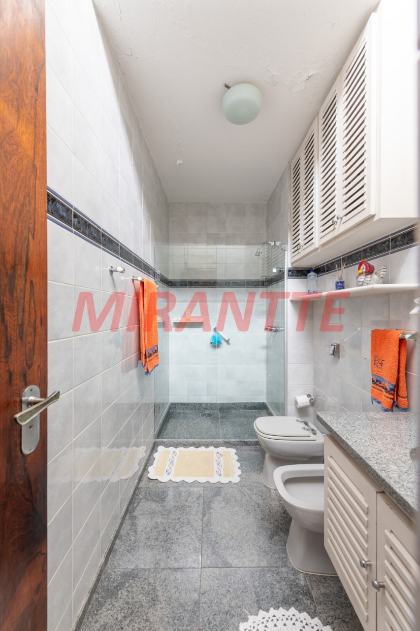 Sobrado de 367m² com 7 quartos em Santana