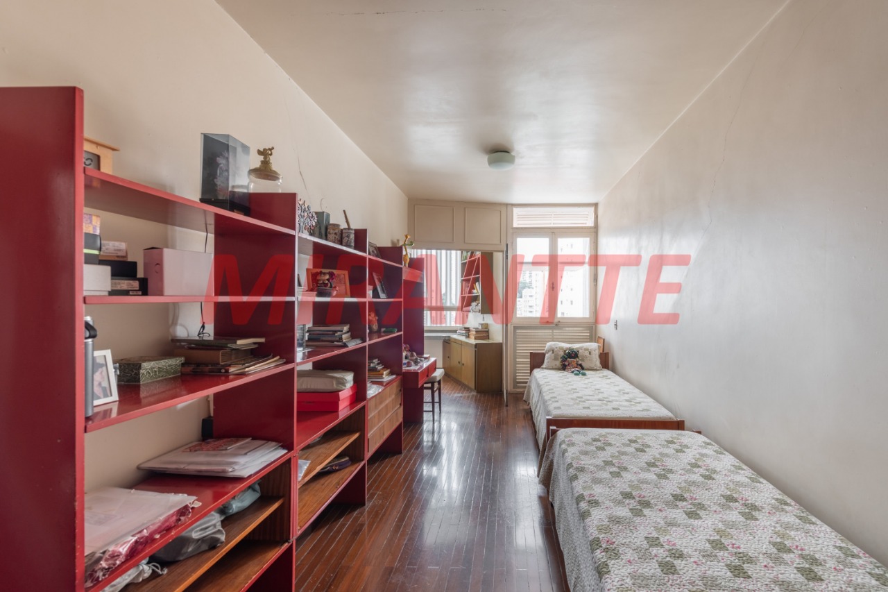 Sobrado de 367m² com 7 quartos em Santana