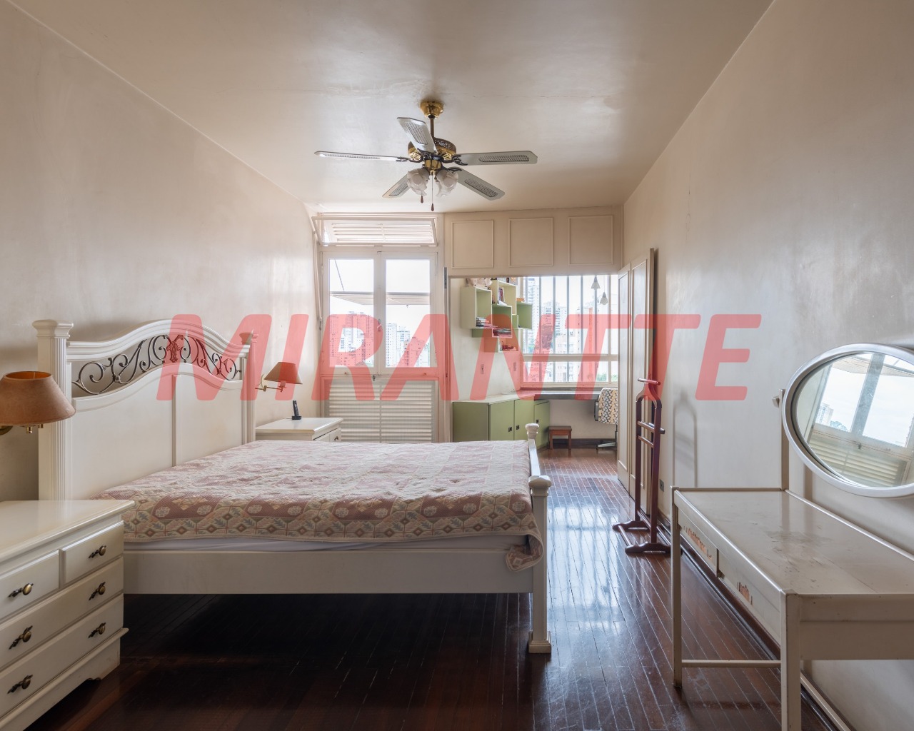 Sobrado de 367m² com 7 quartos em Santana