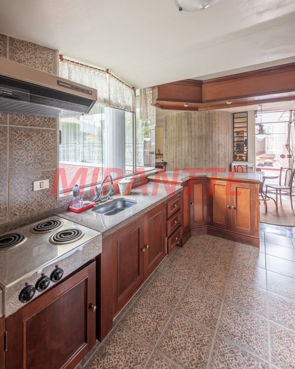 Sobrado de 367m² com 7 quartos em Santana