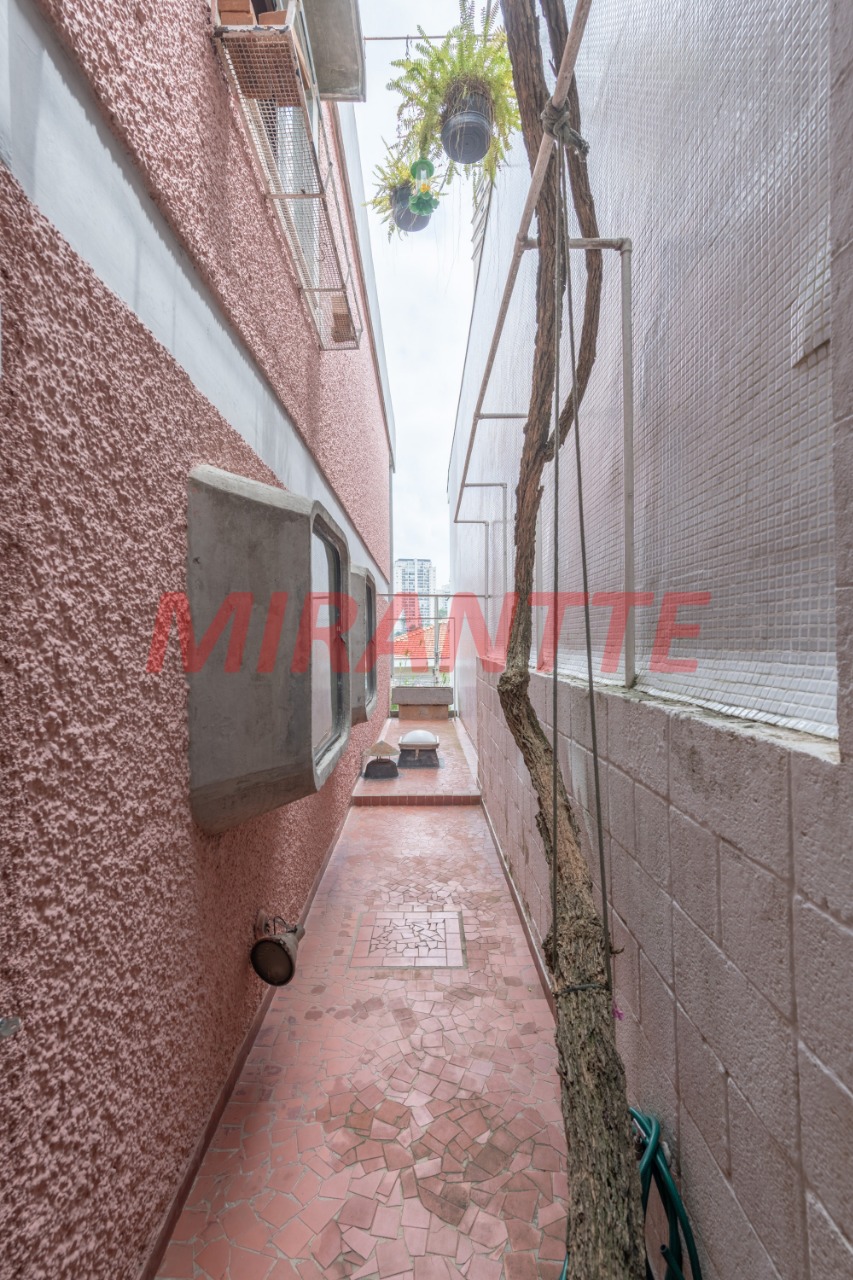Sobrado de 367m² com 7 quartos em Santana