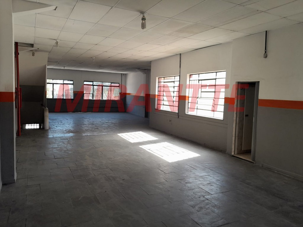 Comercial de 1196m² em Luz