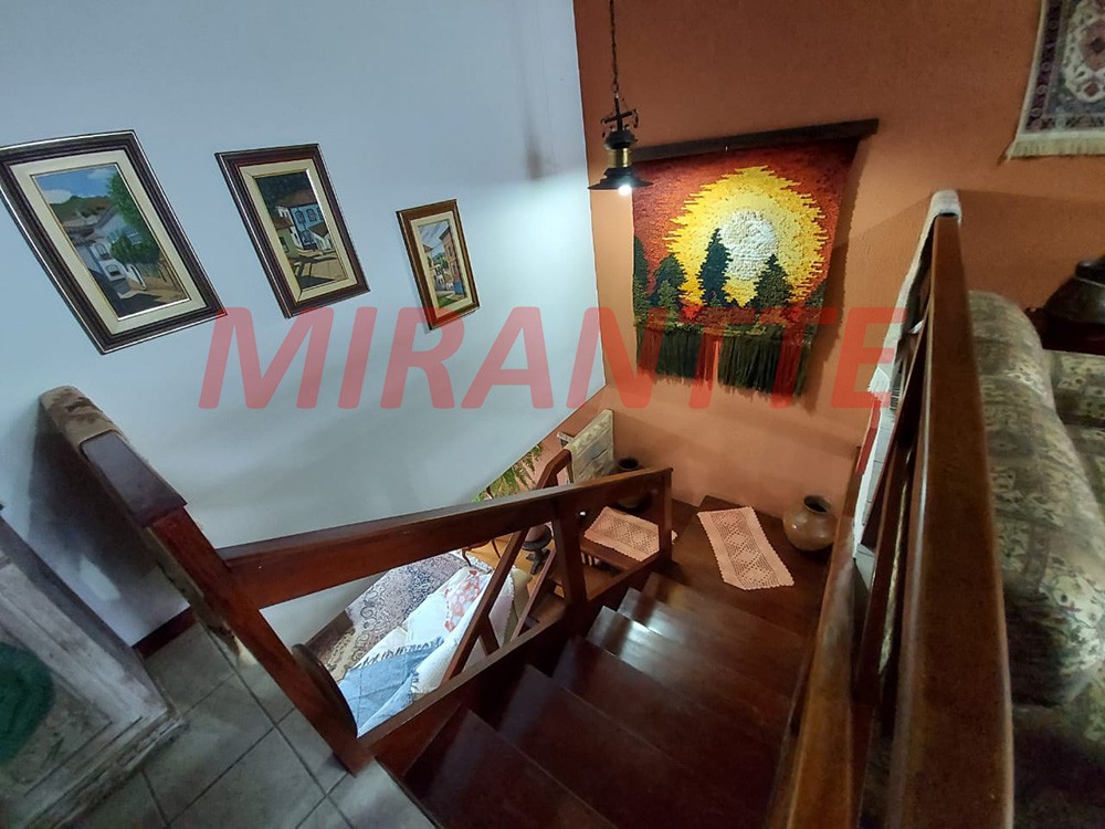Sobrado de 326m² com 3 quartos em Horto Florestal