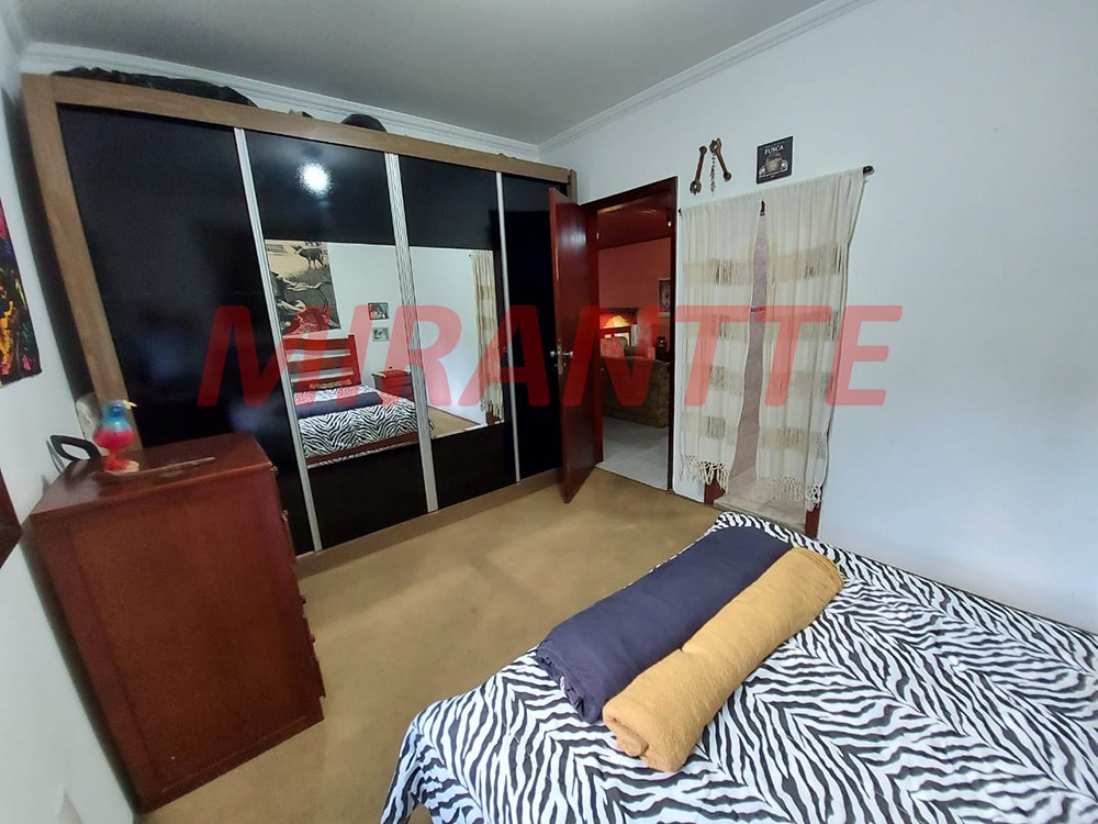 Sobrado de 326m² com 3 quartos em Horto Florestal