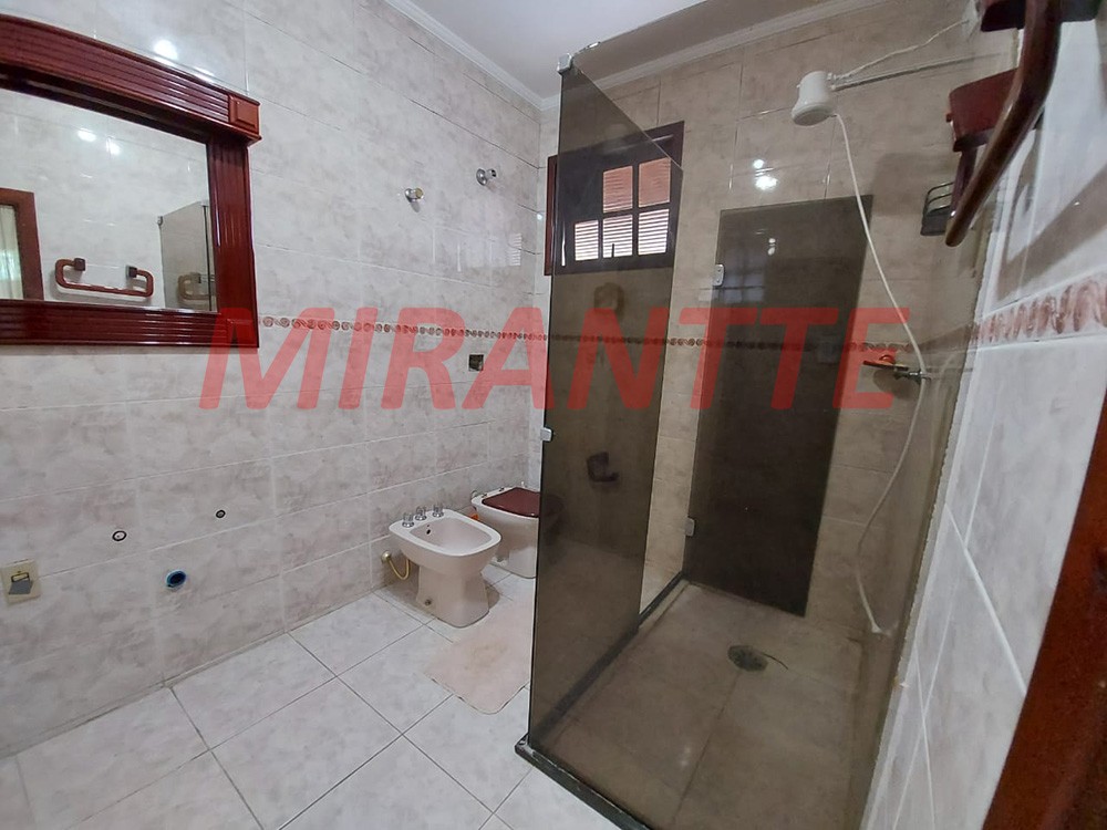 Sobrado de 326m² com 3 quartos em Horto Florestal