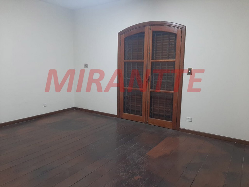 Sobrado de 402m² com 5 quartos em Santa Teresinha