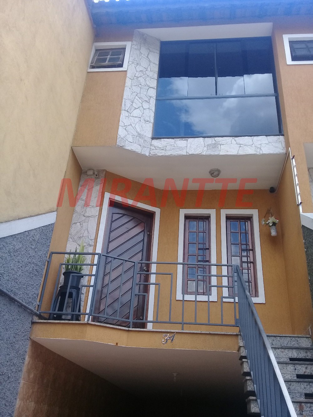 Sobrado de 104m² com 2 quartos em Vila Carmosina