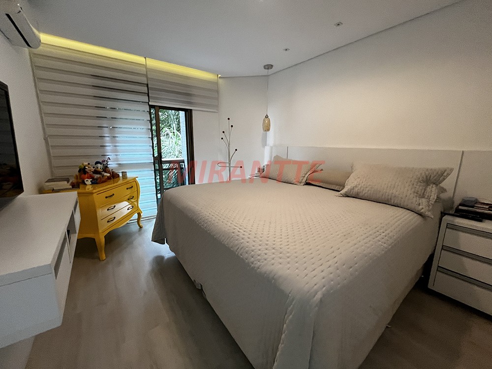 Apartamento de 208m² com 4 quartos em Santana