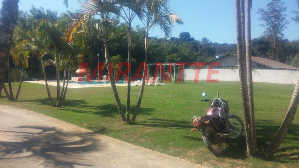 ChÁcara de 400m² com 3 quartos em Rio Acima