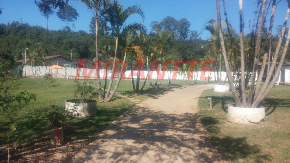 ChÁcara de 400m² com 3 quartos em Rio Acima