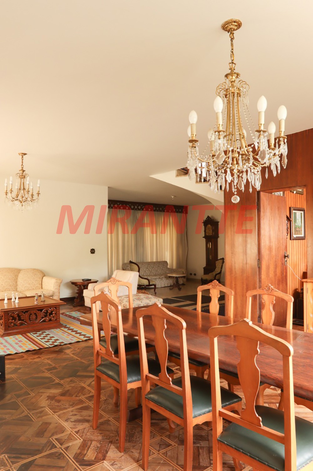 Sobrado de 685m² com 3 quartos em Santana