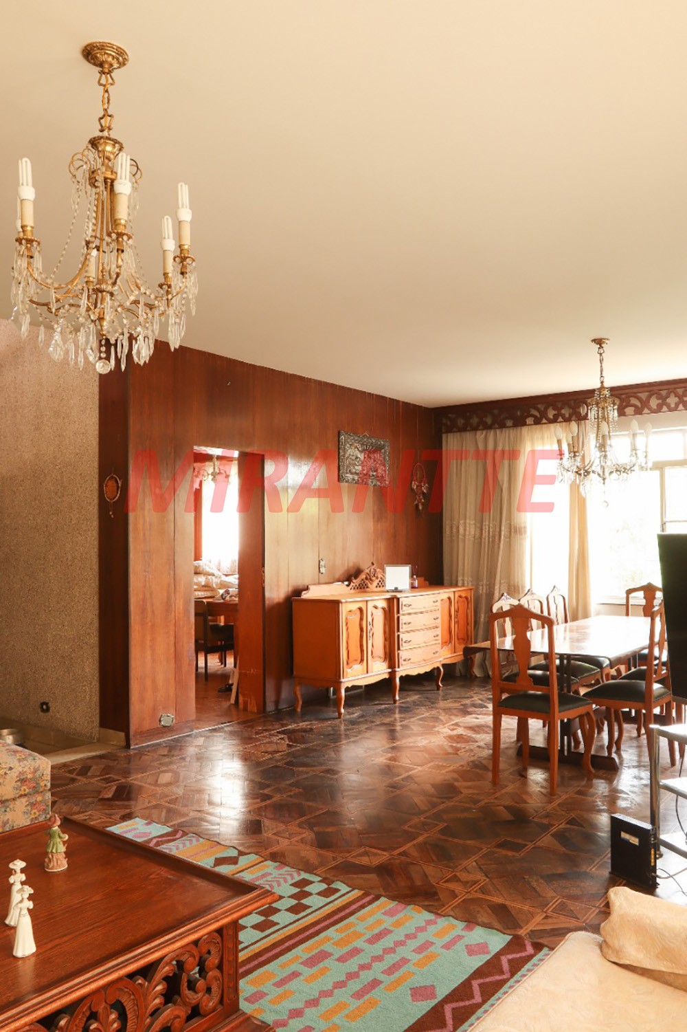 Sobrado de 685m² com 3 quartos em Santana