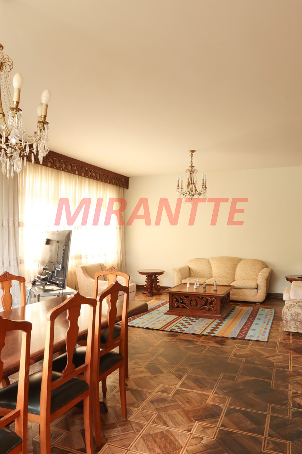 Sobrado de 685m² com 3 quartos em Santana