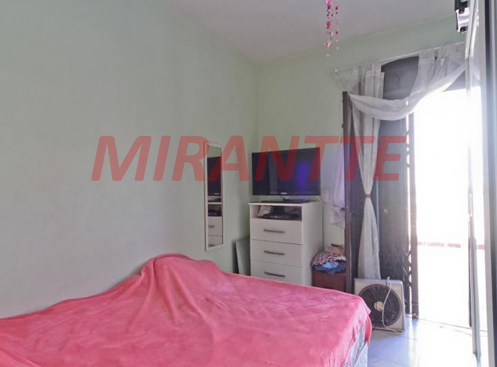 Sobrado de 76m² com 4 quartos em Vila Palmeiras