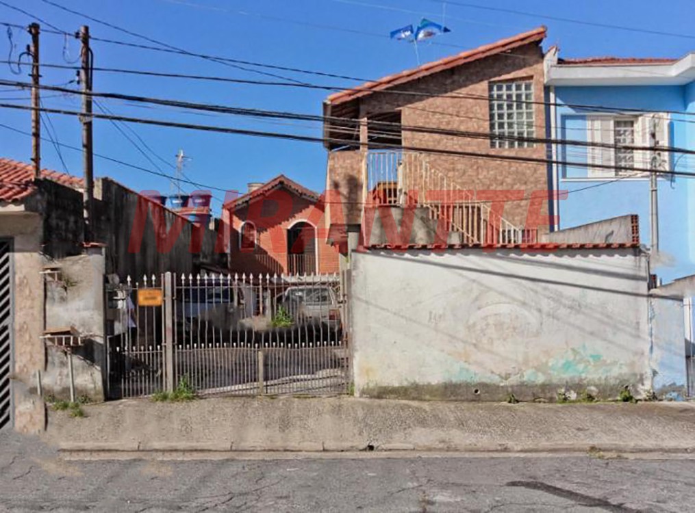 Sobrado de 76m² com 4 quartos em Vila Palmeiras