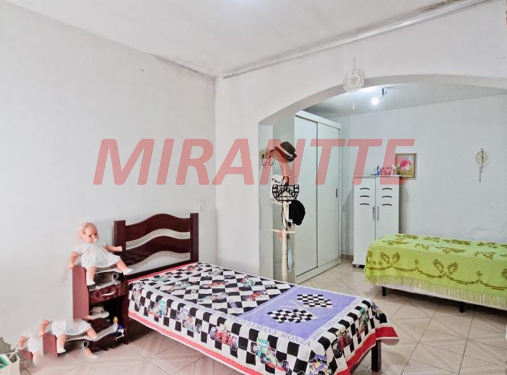Sobrado de 76m² com 4 quartos em Vila Palmeiras