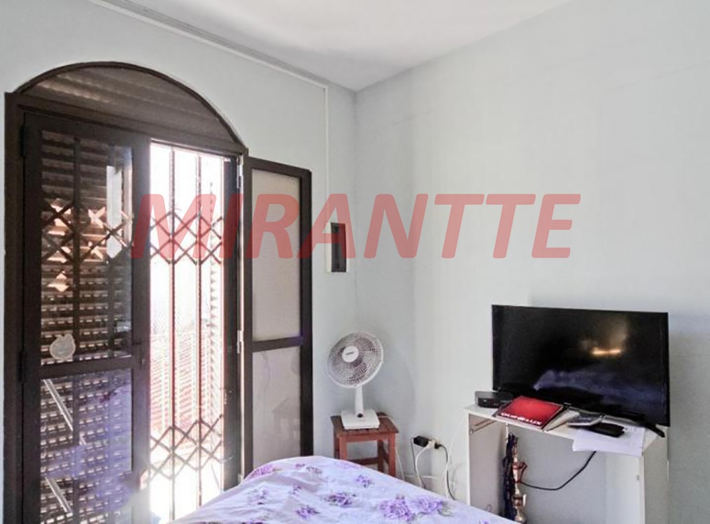 Sobrado de 76m² com 4 quartos em Vila Palmeiras