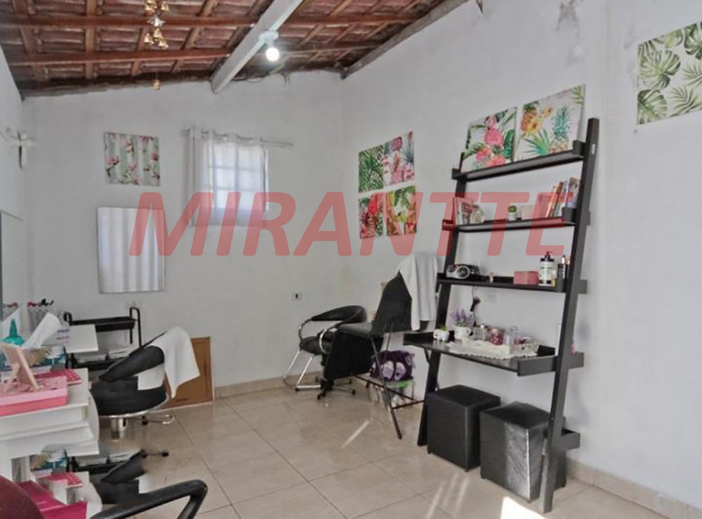 Sobrado de 76m² com 4 quartos em Vila Palmeiras