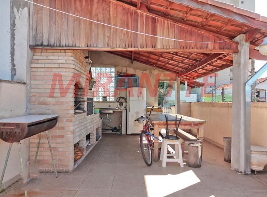 Sobrado de 76m² com 4 quartos em Vila Palmeiras