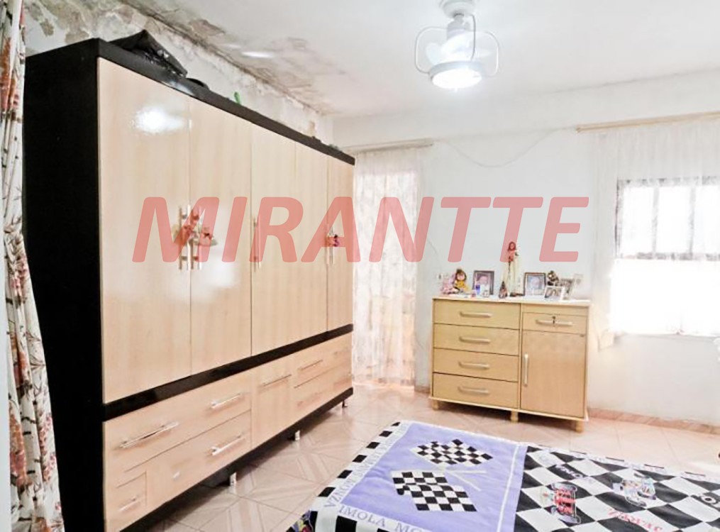 Sobrado de 76m² com 4 quartos em Vila Palmeiras