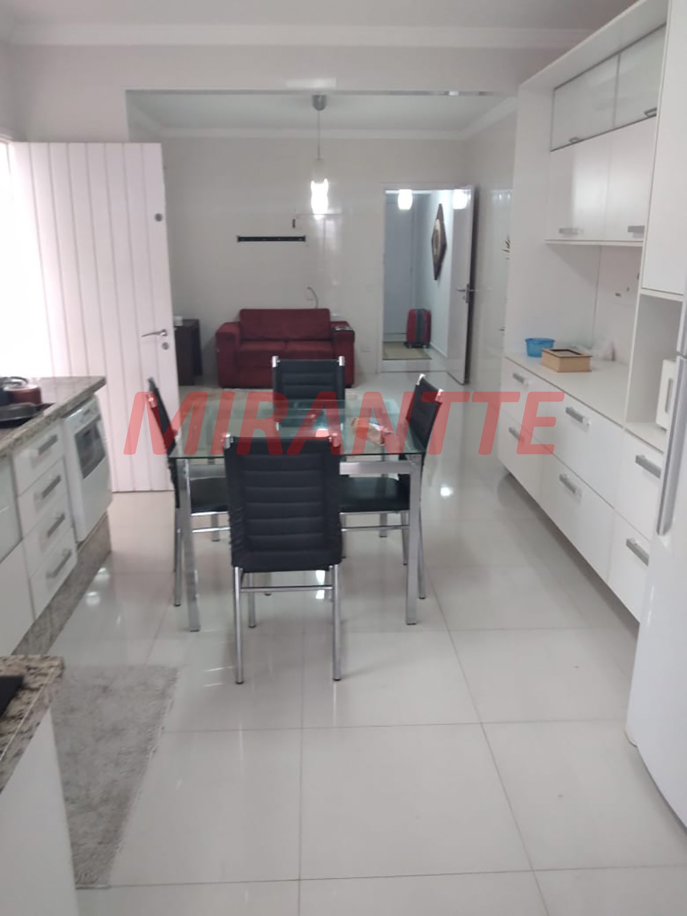 Sobrado de 350m² com 3 quartos em Santa Teresinha