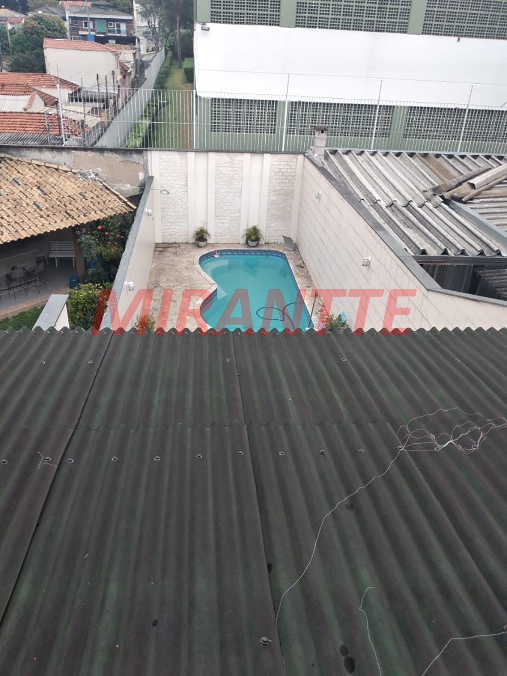 Sobrado de 350m² com 3 quartos em Santa Teresinha
