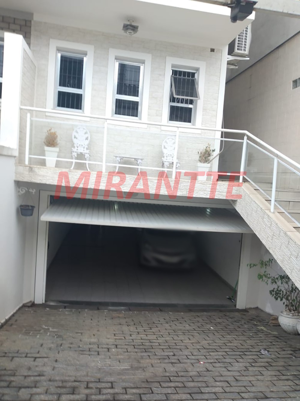 Sobrado de 350m² com 3 quartos em Santa Teresinha