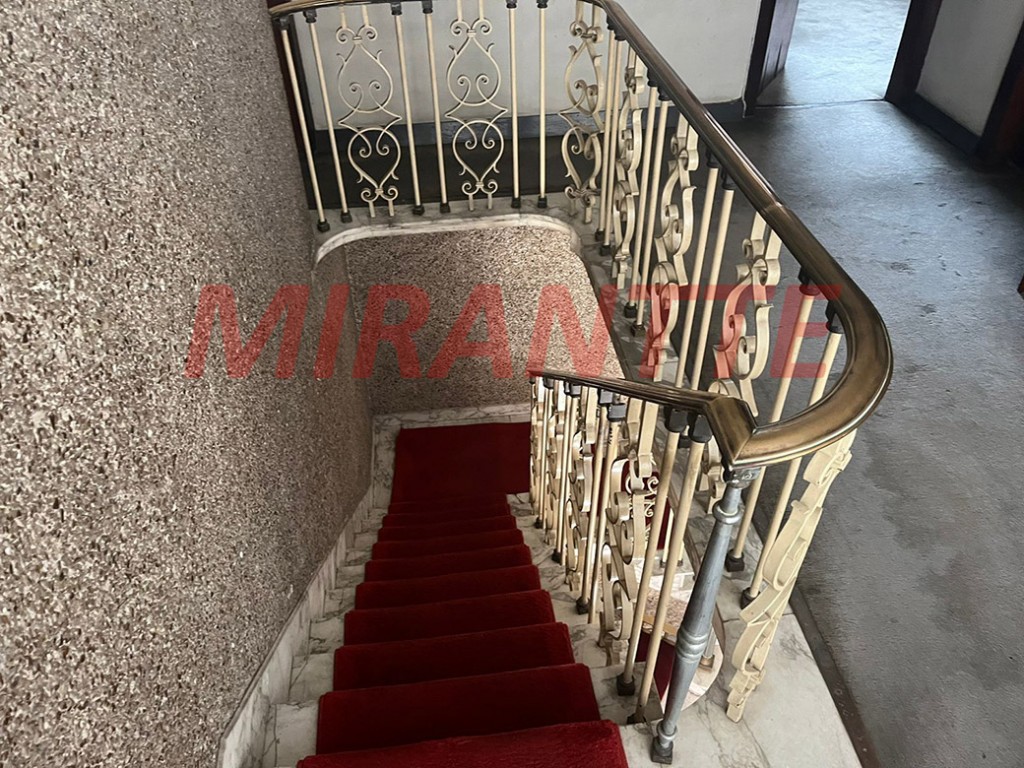 Comercial de 500m² em Santana