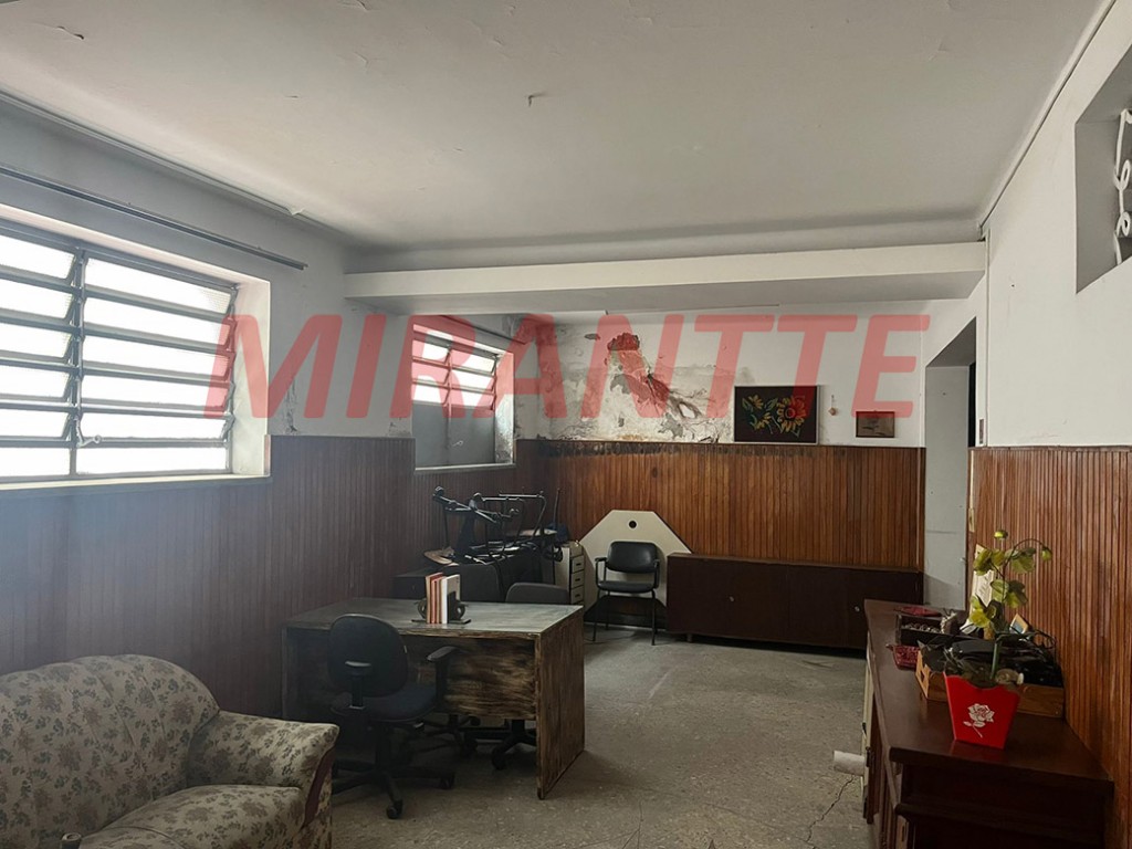 Comercial de 500m² em Santana