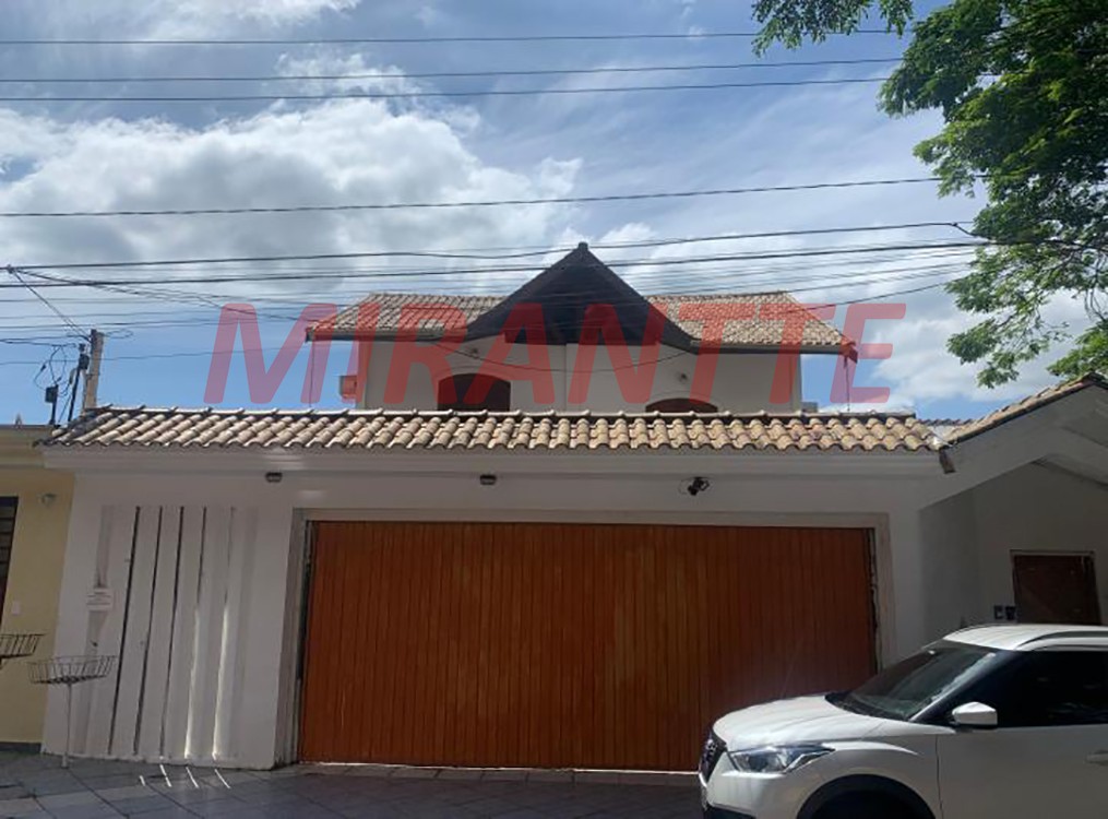 Sobrado de 353m² com 5 quartos em Barro Branco