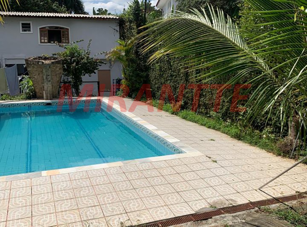 Sobrado de 353m² com 5 quartos em Barro Branco