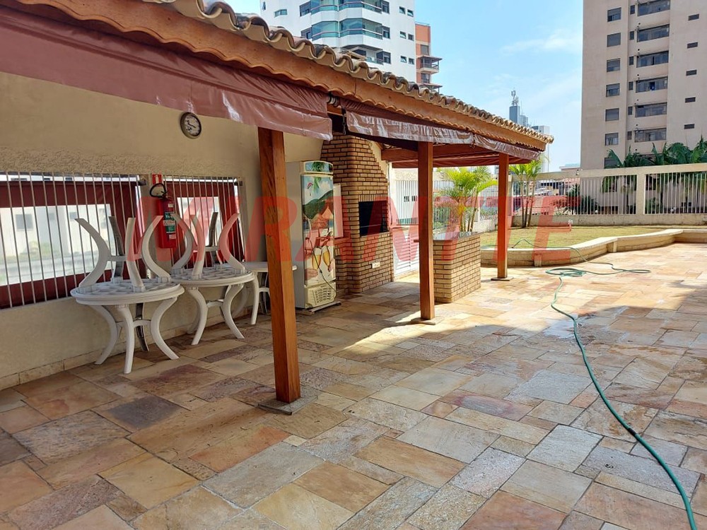 Apartamento de 84m² com 3 quartos em Água Fria